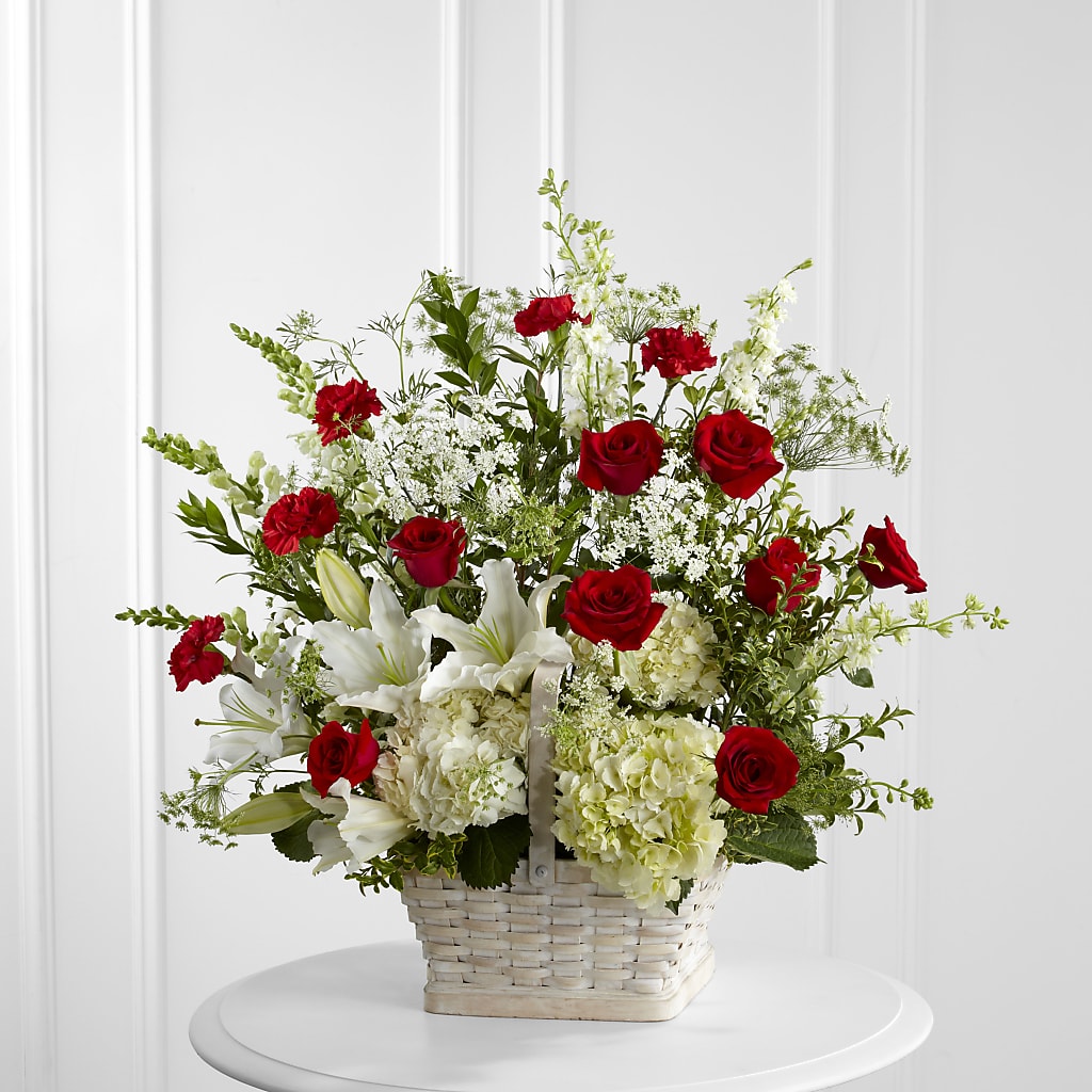 In Loving Memory Arrangement – Magnolia Oaks Florist, Tyrone GA