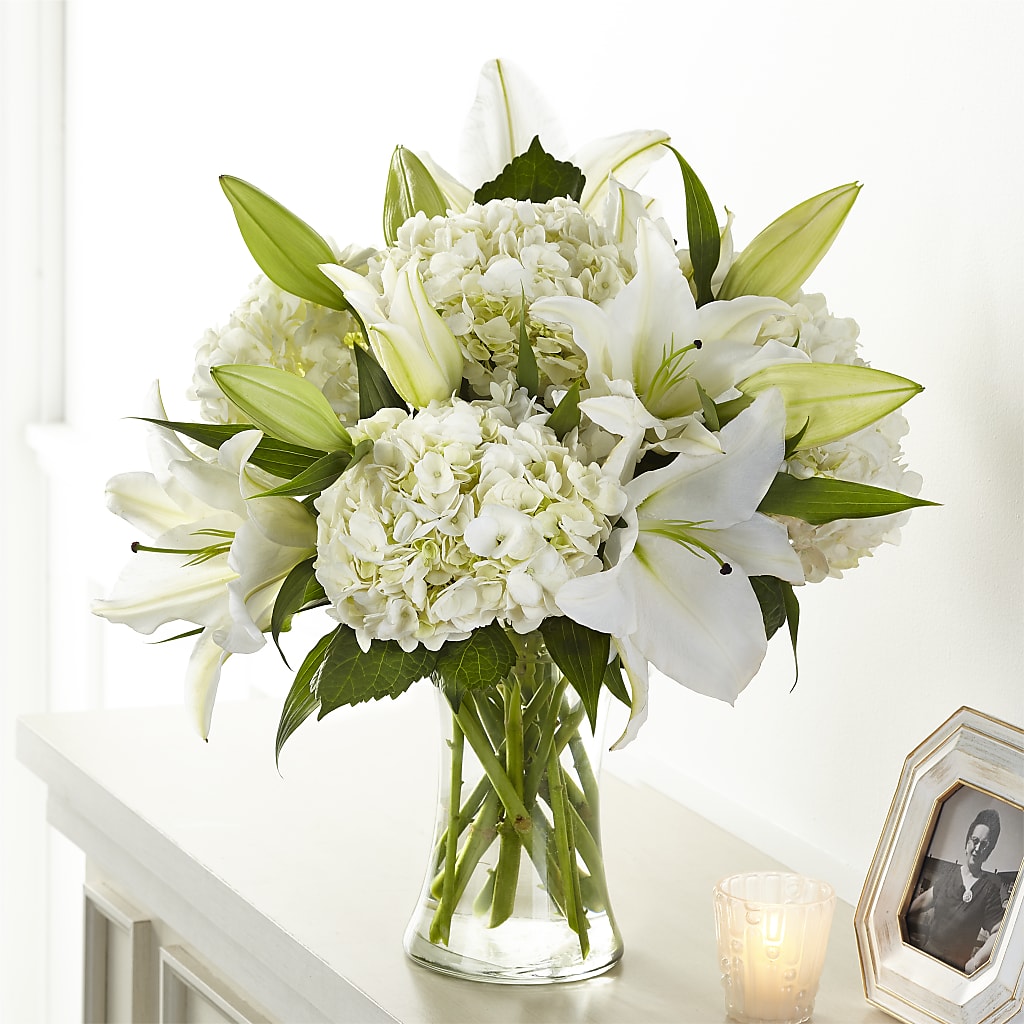 Compassionate Lily Bouquet – Magnolia Oaks Florist, Tyrone GA