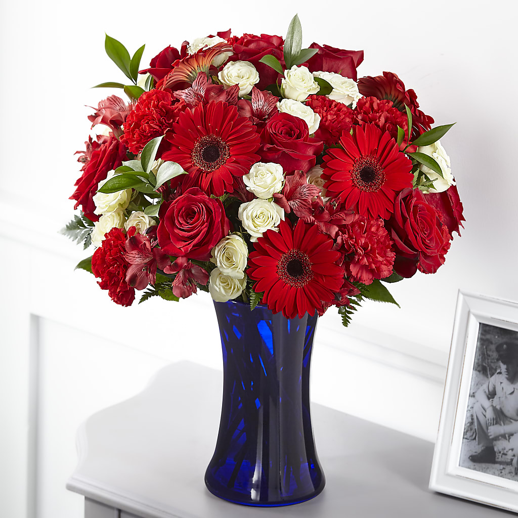 Hearts Embrace Bouquet – Magnolia Oaks Florist, Tyrone GA