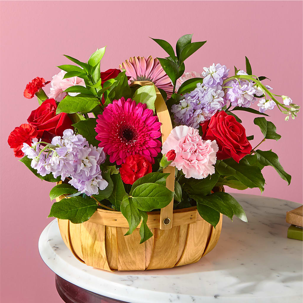 Pink Picnic Basket – Magnolia Oaks Florist, Tyrone GA