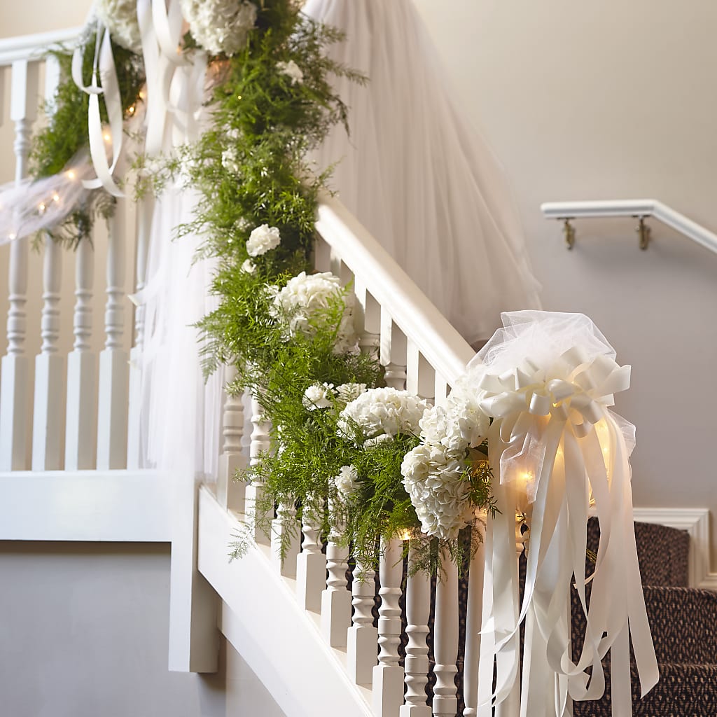 Champagne Dreams Garland – Magnolia Oaks Florist, Tyrone GA