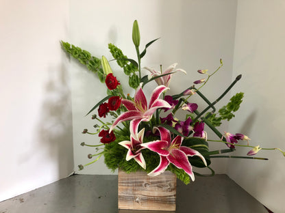 Enchanting Stargazer –  Magnolia Oaks Florist, Tyrone GA