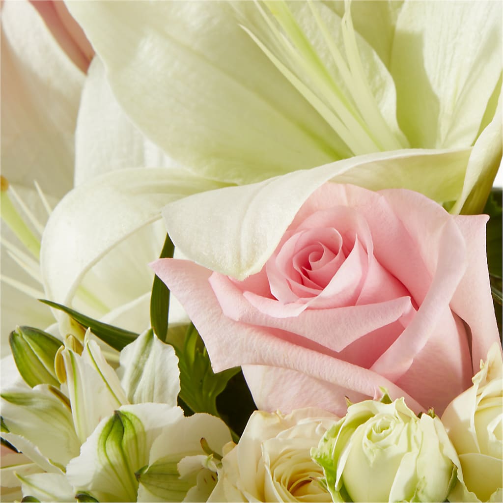 Kindhearted Bouquet –  Magnolia Oaks Florist, Tyrone GA